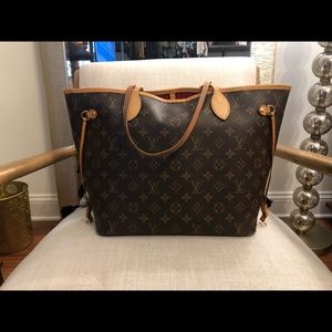 Louis Vuitton Neverfull MM Cerise Interior